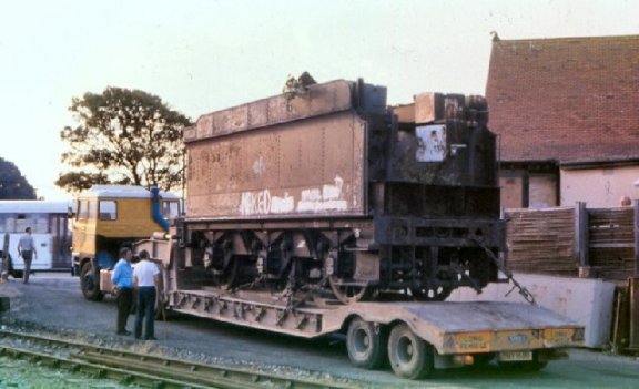 3882 tender Photograph